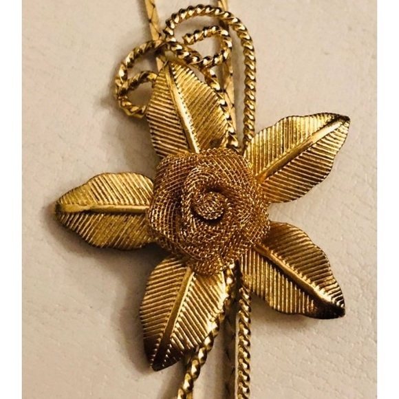 Vintage Flower Gold Tone Lariat Necklace - Picture 3 of 5